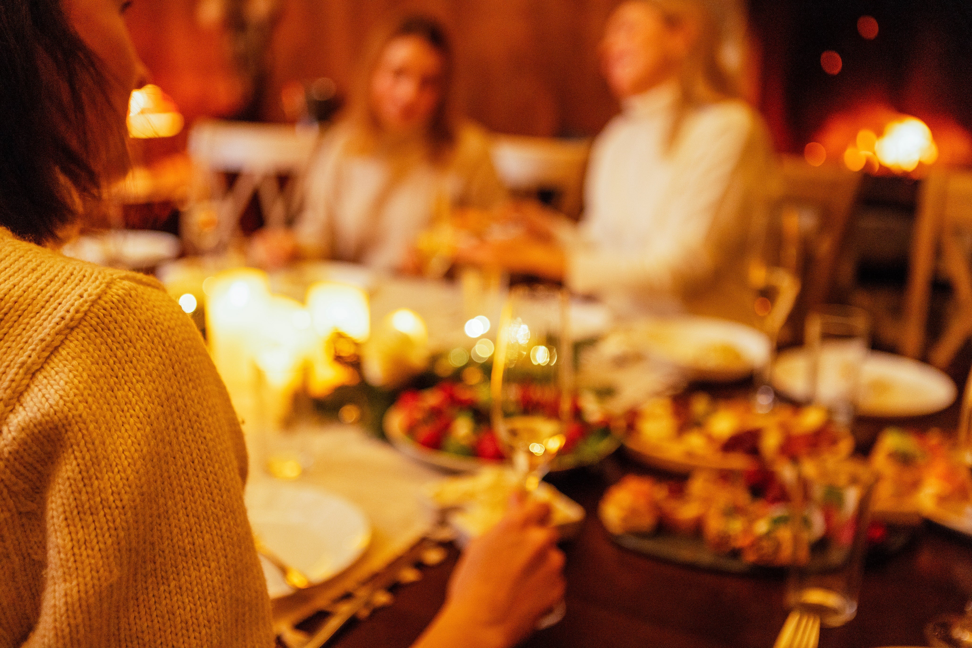 How to Eat During the Holidays Without Losing Control